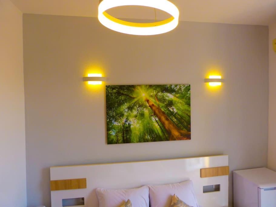 Live-Inn Stunning Apartment On Azneft Sq With President Palace & Old City Views バクー エクステリア 写真